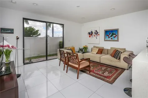 476 NE 194th Terrace Miami FL 33179