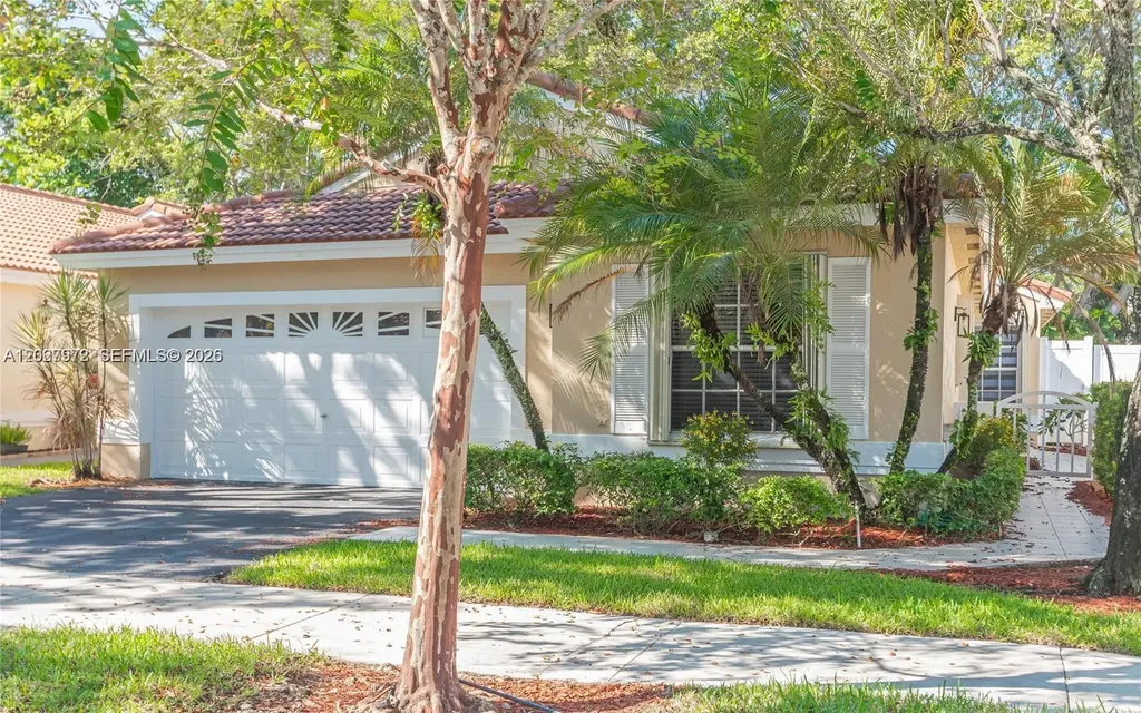 812 Garnet Circle Weston FL 33326