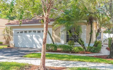 812 Garnet Circle Weston FL 33326