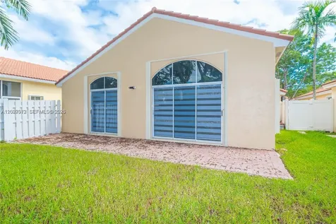 812 Garnet Circle Weston FL 33326