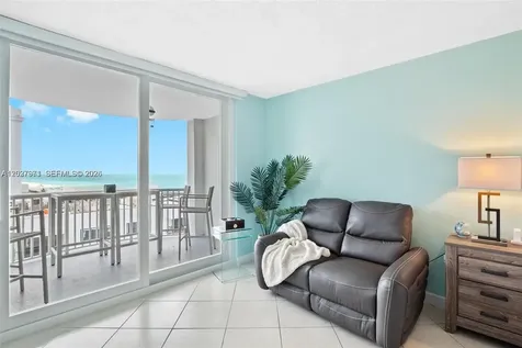 5401 Collins Avenue Miami Beach FL 33140