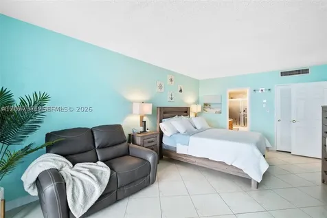 5401 Collins Avenue Miami Beach FL 33140