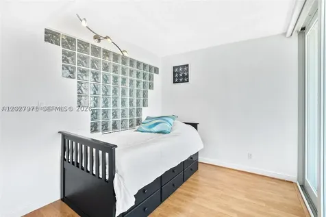 5401 Collins Avenue Miami Beach FL 33140