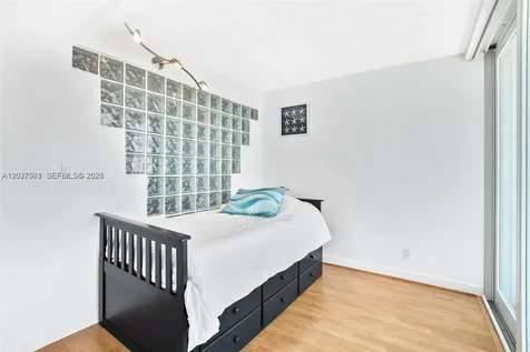5401 Collins Avenue Miami Beach FL 33140