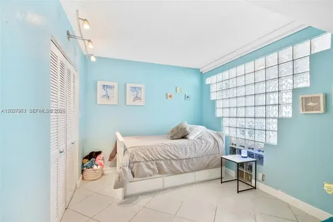 5401 Collins Avenue Miami Beach FL 33140