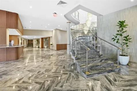5401 Collins Avenue Miami Beach FL 33140