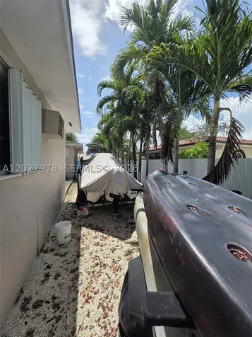 16825 NW 74th Avenue Hialeah FL 33015