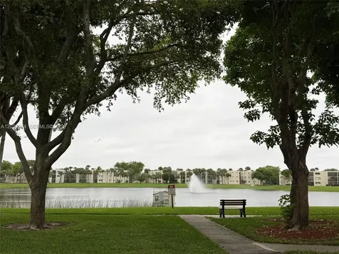 5220 Las Verdes Circle Delray Beach FL 33484