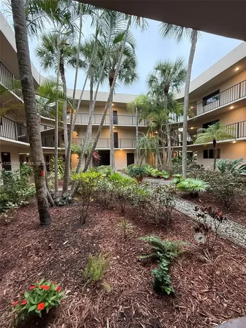 5220 Las Verdes Circle Delray Beach FL 33484