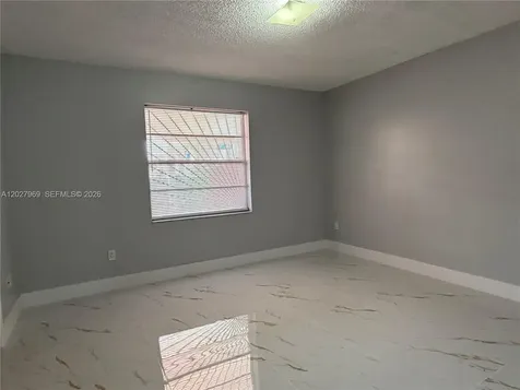 2250 W 74th Place Hialeah FL 33016