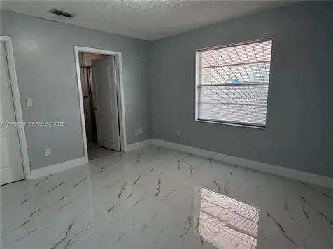 2250 W 74th Place Hialeah FL 33016
