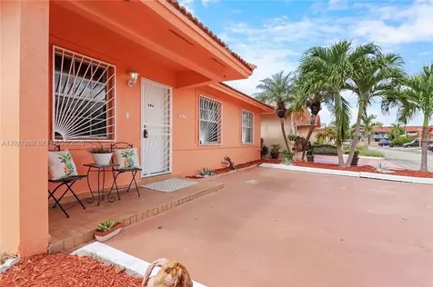 2250 W 74th Place Hialeah FL 33016