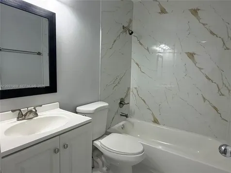 2250 W 74th Place Hialeah FL 33016
