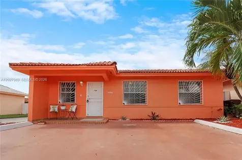 2250 W 74th Place Hialeah FL 33016