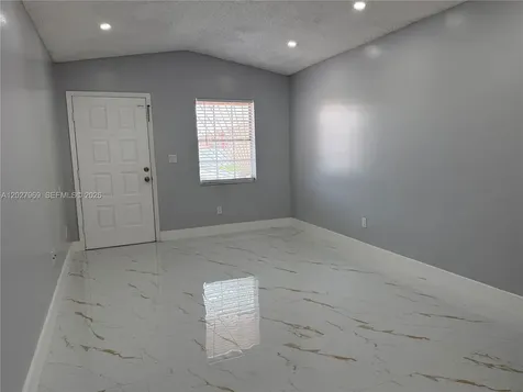 2250 W 74th Place Hialeah FL 33016