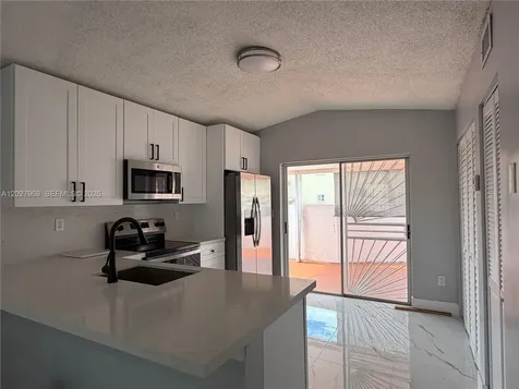2250 W 74th Place Hialeah FL 33016