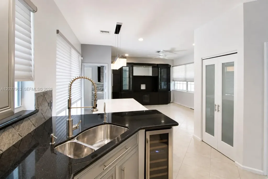 6646 NW 25th Terrace Boca Raton FL 33496