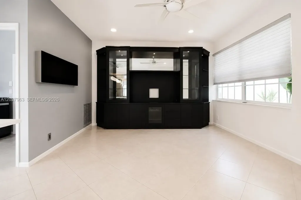 6646 NW 25th Terrace Boca Raton FL 33496