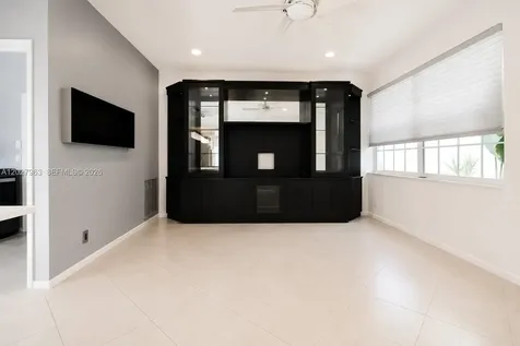 6646 NW 25th Terrace Boca Raton FL 33496