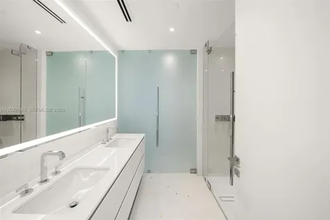 300 Biscayne Boulevard Way Miami FL 33131