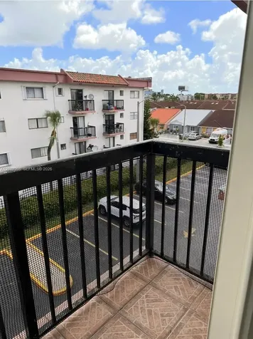 5420 W 21st Court Hialeah FL 33016