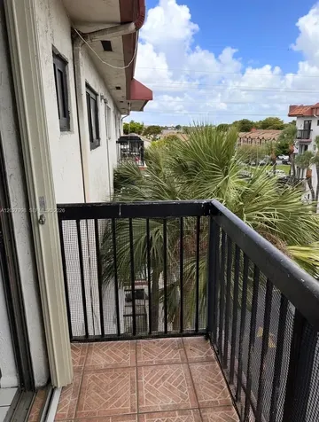 5420 W 21st Court Hialeah FL 33016