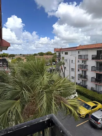 5420 W 21st Court Hialeah FL 33016