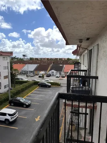5420 W 21st Court Hialeah FL 33016
