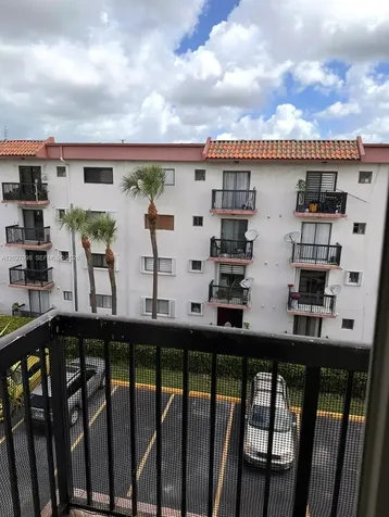5420 W 21st Court Hialeah FL 33016