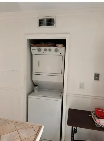 5420 W 21st Court Hialeah FL 33016