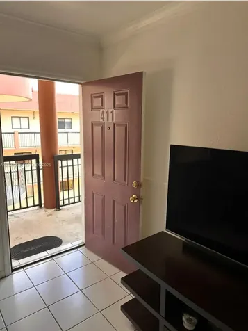 5420 W 21st Court Hialeah FL 33016