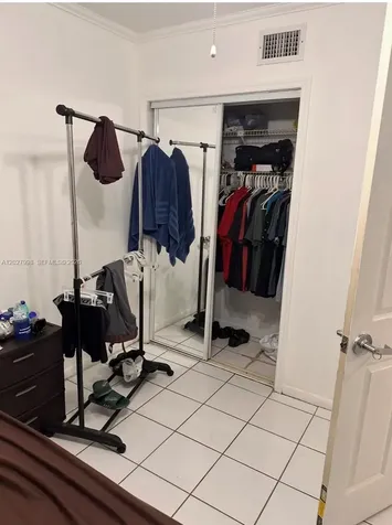 5420 W 21st Court Hialeah FL 33016