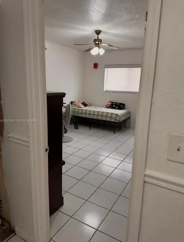 5420 W 21st Court Hialeah FL 33016