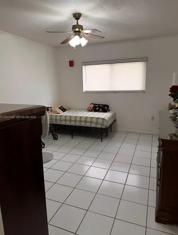 5420 W 21st Court Hialeah FL 33016