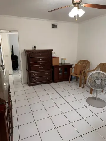 5420 W 21st Court Hialeah FL 33016