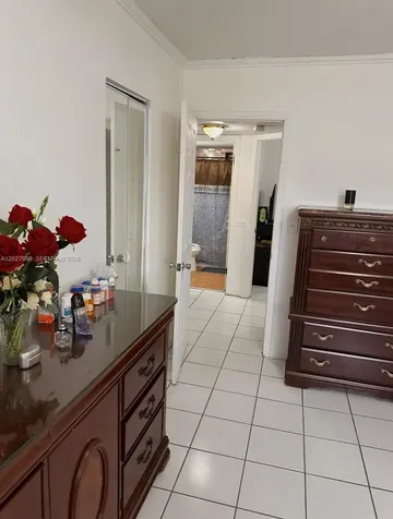 5420 W 21st Court Hialeah FL 33016