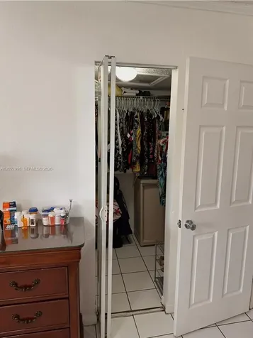 5420 W 21st Court Hialeah FL 33016