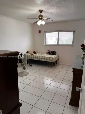 5420 W 21st Court Hialeah FL 33016