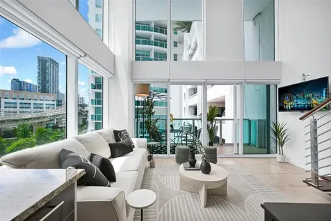 41 SE 5th Street Miami FL 33131