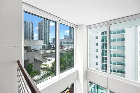 41 SE 5th Street Miami FL 33131