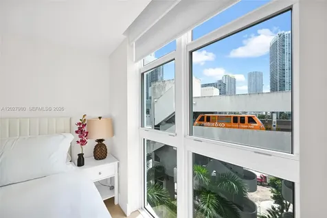 41 SE 5th Street Miami FL 33131