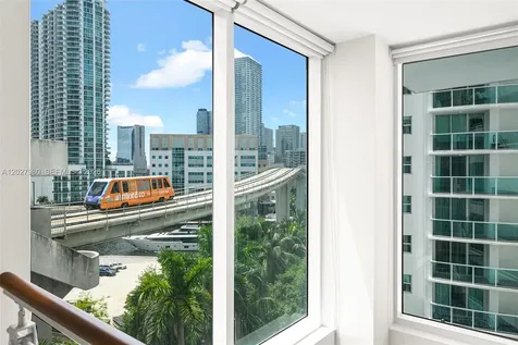 41 SE 5th Street Miami FL 33131