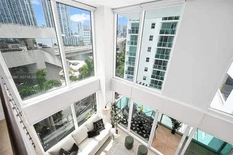 41 SE 5th Street Miami FL 33131