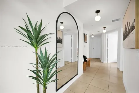 41 SE 5th Street Miami FL 33131