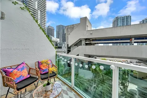 41 SE 5th Street Miami FL 33131
