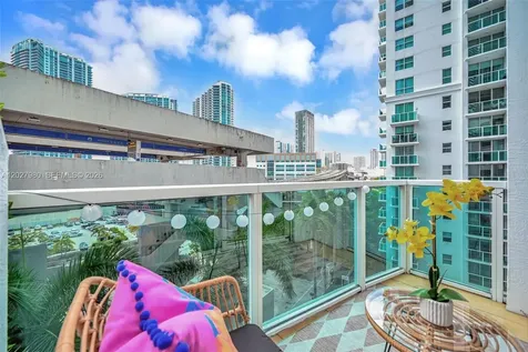 41 SE 5th Street Miami FL 33131
