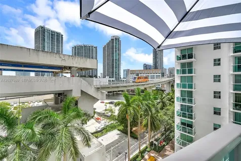 41 SE 5th Street Miami FL 33131