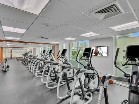 41 SE 5th Street Miami FL 33131
