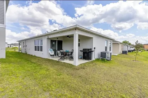 1136 1136 Papaya Circle Davenport FL 33897
