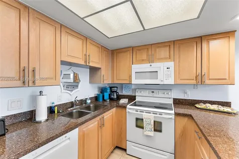 429 NE Tradewind Lane Hutchinson Island FL 34996